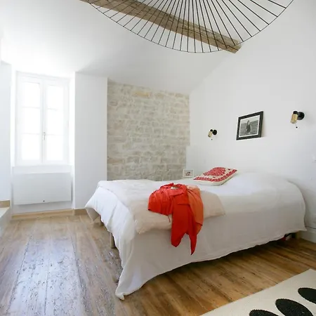 Indigo, Au Coeur Du Village De * Sainte-Marie-de-Ré